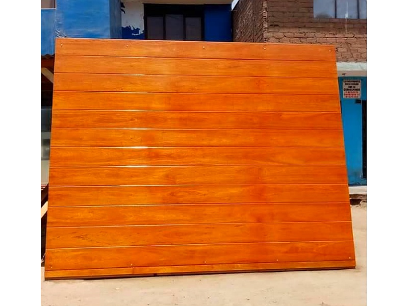 Puerta madera Perú