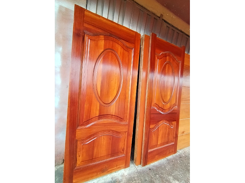 Puerta madera Perú