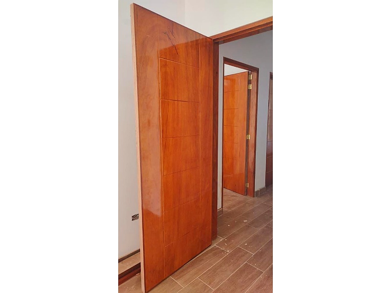 Puerta madera Perú