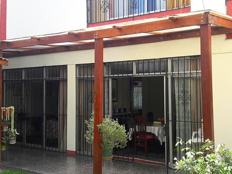 Inmobiliaria estilo clasico Peru