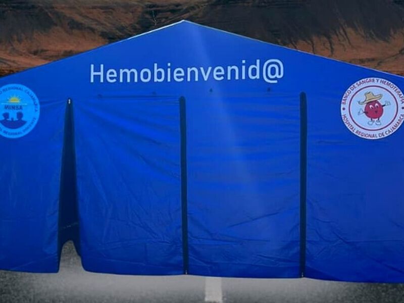 Carpa campamento azul Peru