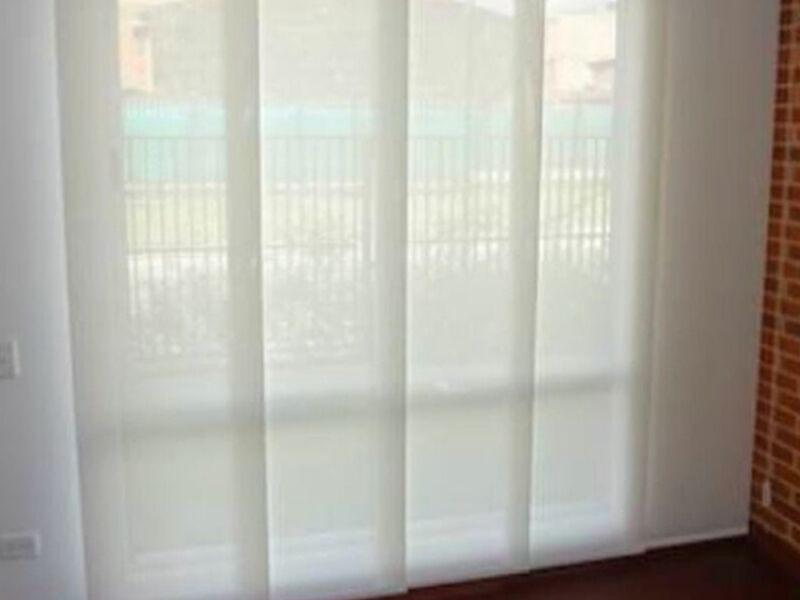 Cortina panel japones blanco Lima 