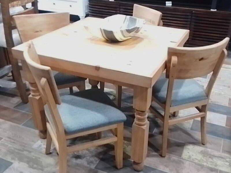 Mesa de comedor Perú