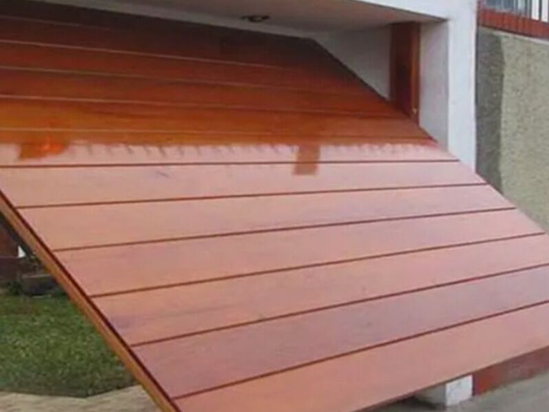 PUERTA LEVADIZA DE GARAGE