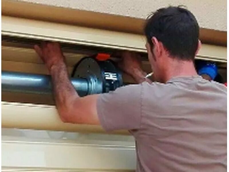 Instalación de Motor para puertas enrollables