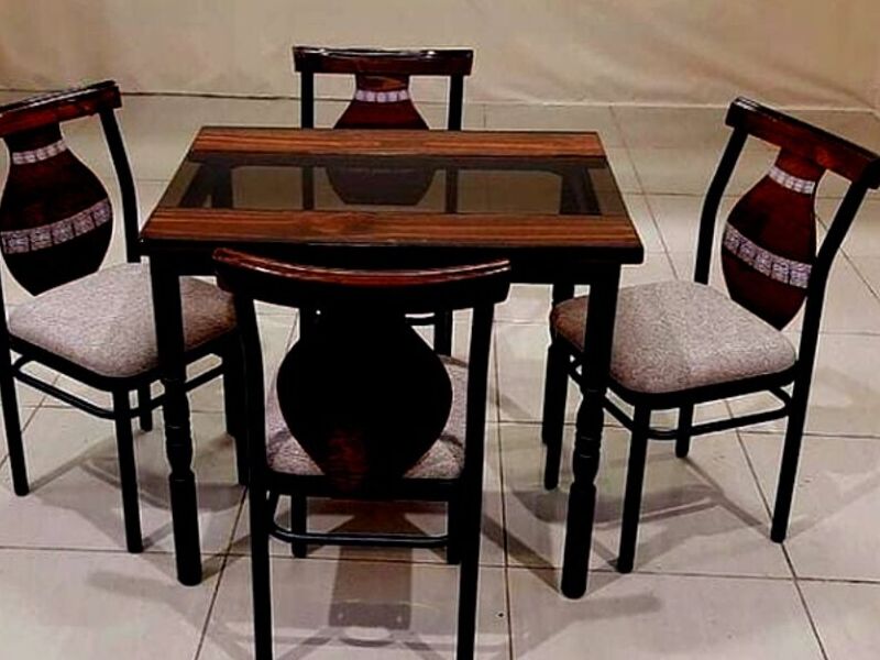 Mesa mediana cristal Perú