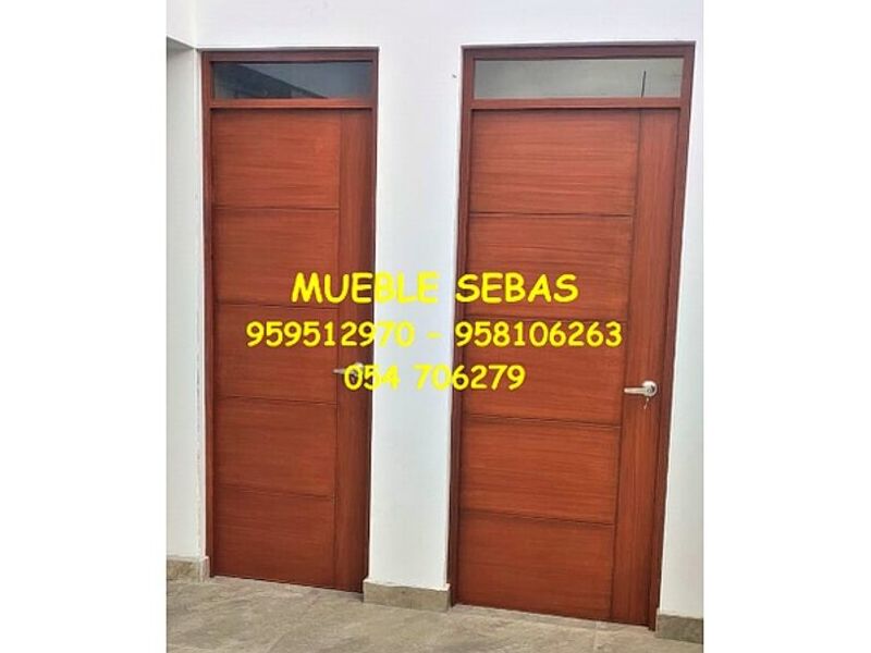 Puerta madera Perú