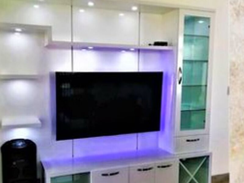 Mueble TV blanco Perú