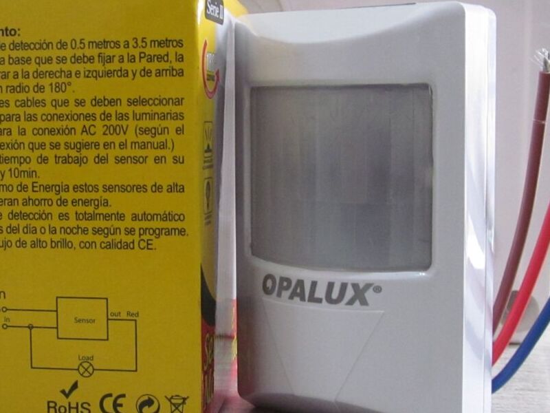 Foco sensor movimiento Perú 