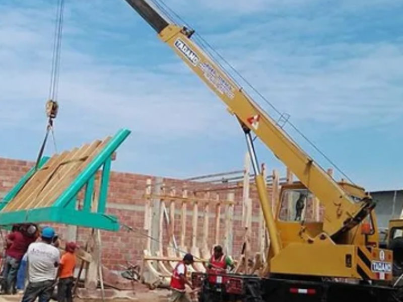 Grua tadano Peru 