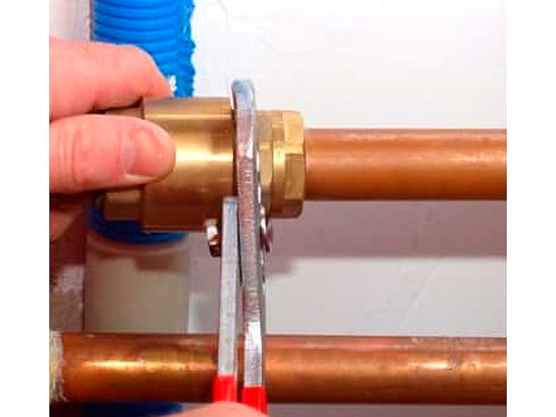 Instalación tubería agua caliente Peru