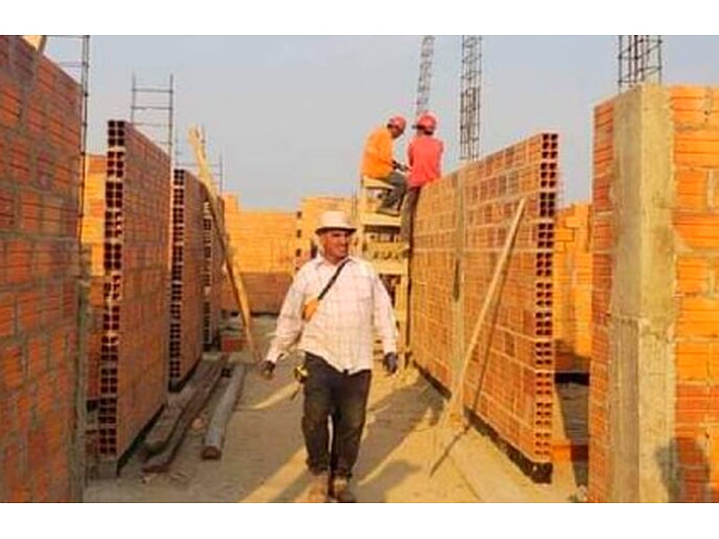 Construcción edificio departamental Peru