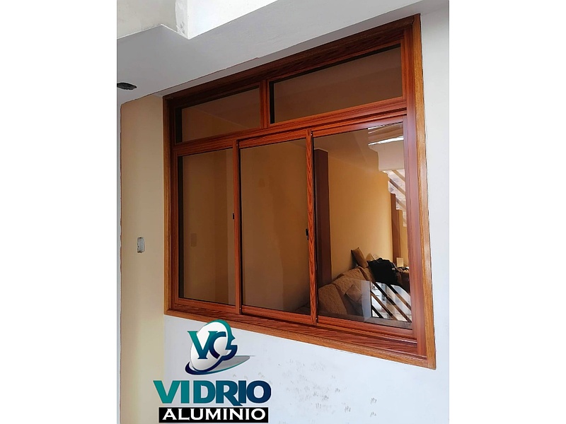 Ventana de Madera Perú