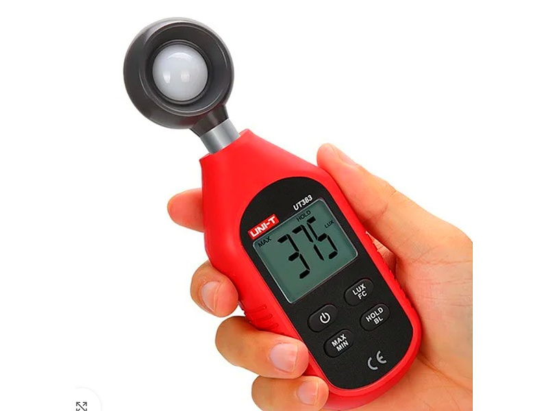 LUXOMETRO UNI-T UT383