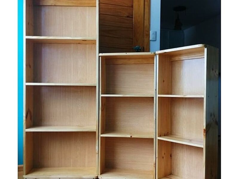 Estantería de Madera Perú