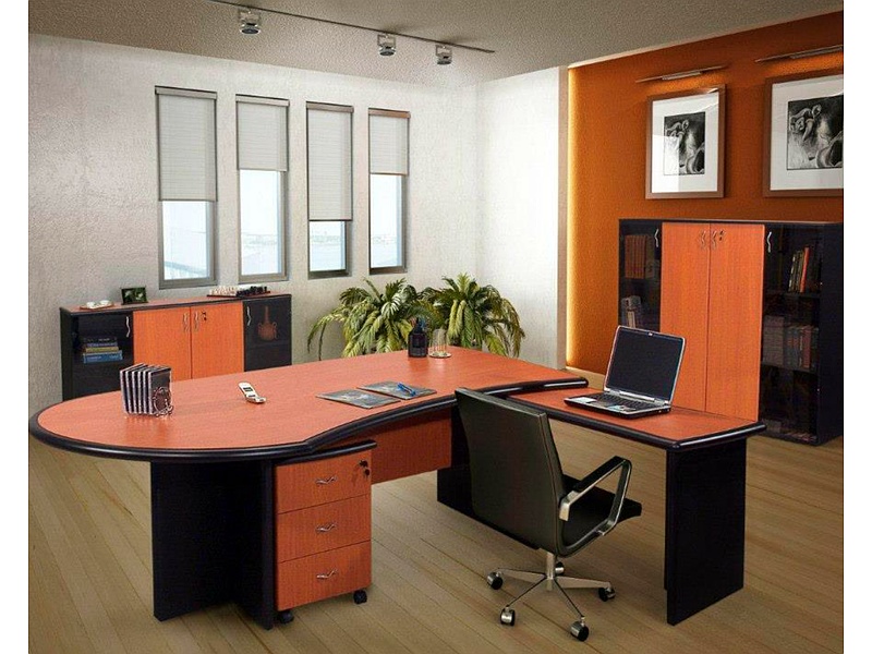 Muebles para oficina naranja con negro Peru