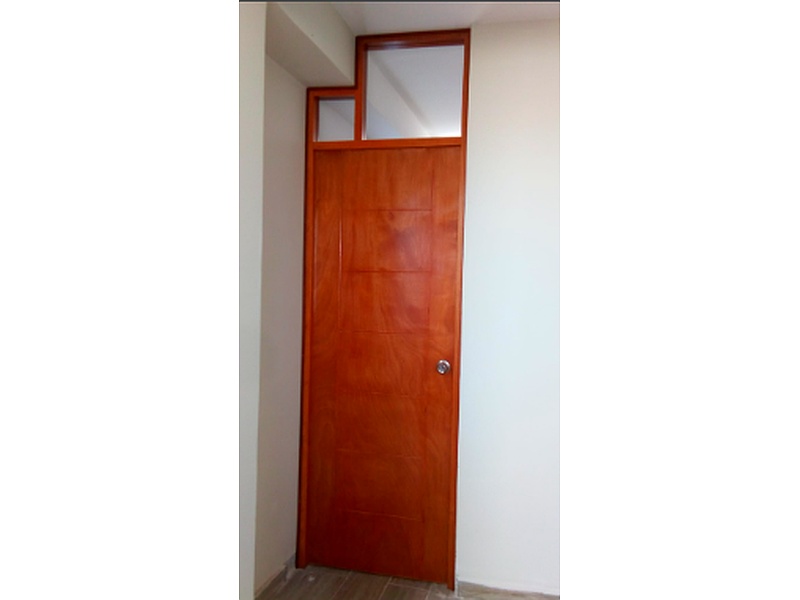 Puerta Pequeña Perú