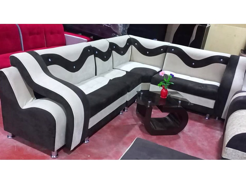 Sala blanca y negra Peru