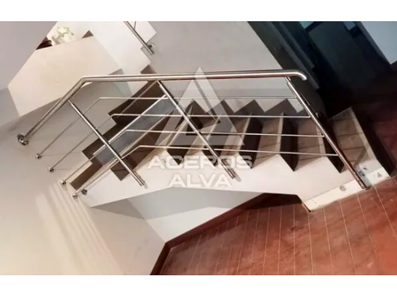 Baranda de acero para escalera interiores Perú