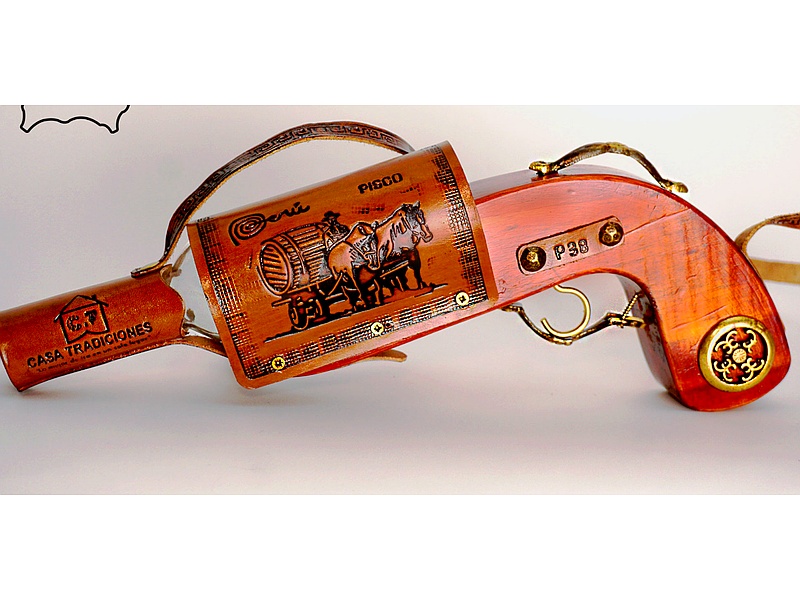 Pistola Cuero Decorativa Perú