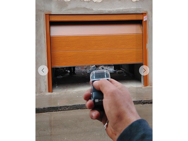 Puerta Garaje Panelada Fibra de Vidrio