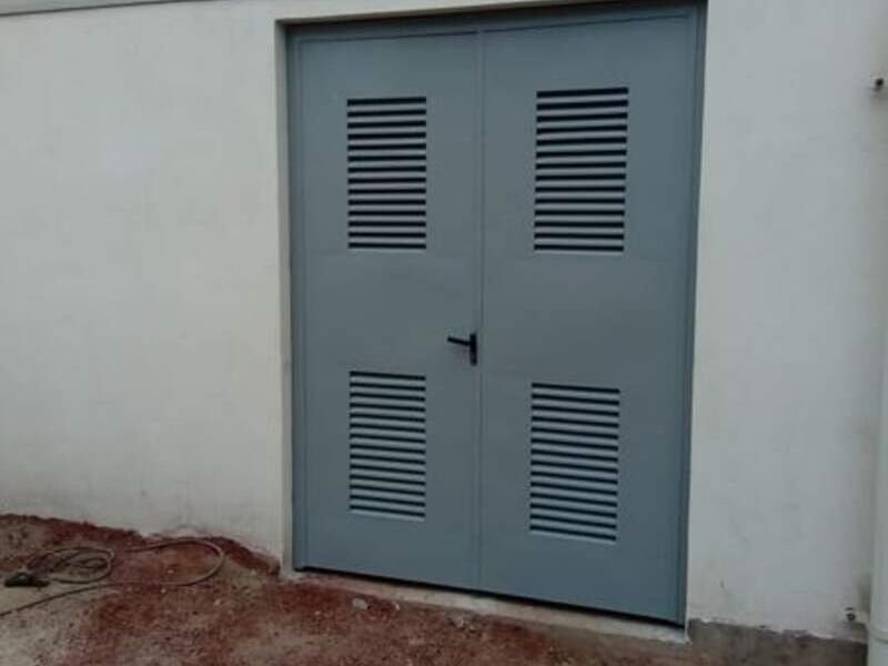 Puertas de bodega