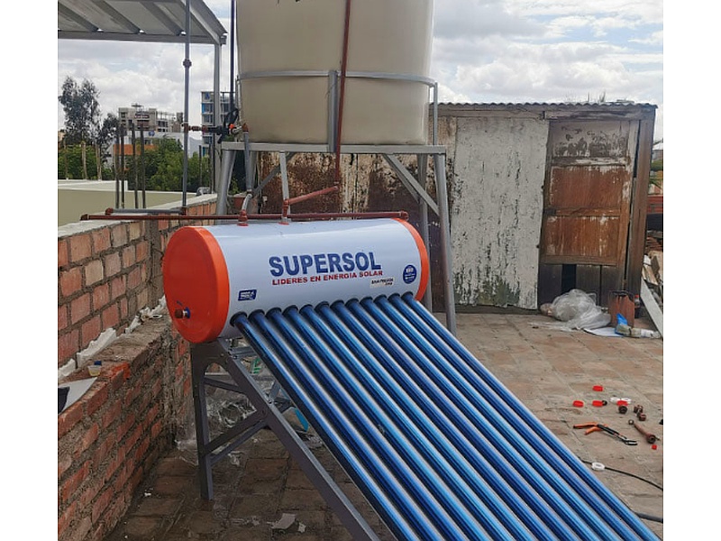 Terma solar tubos al vacio 120L-Perú