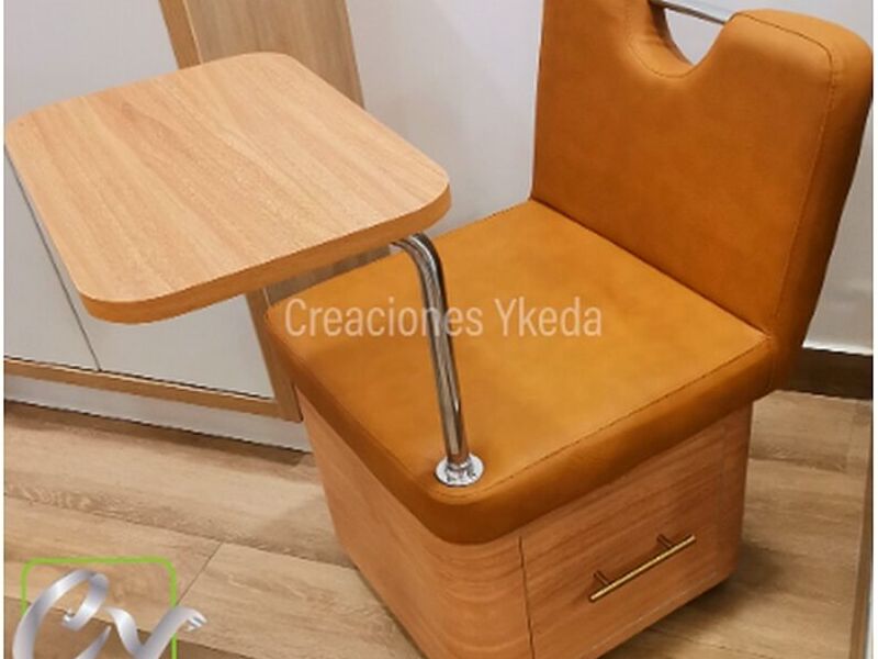 SILLA AUXILIAR DE MANICURE