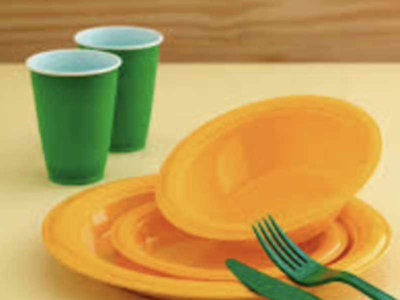 Platos Desechables de Plástico Perú