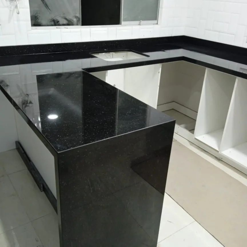 Mesones de mármol negro