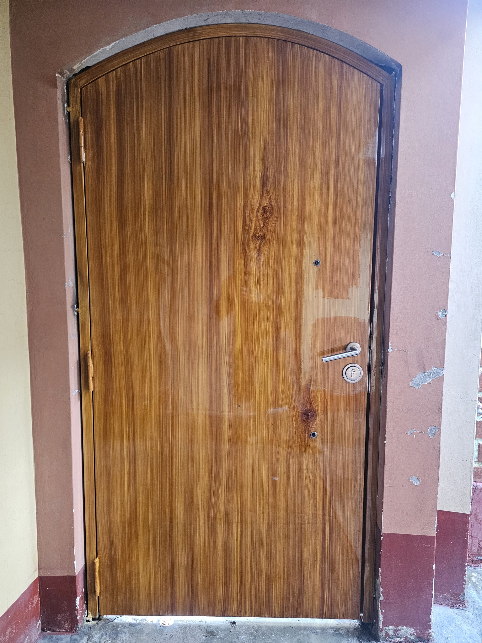 Puerta rústica de madera