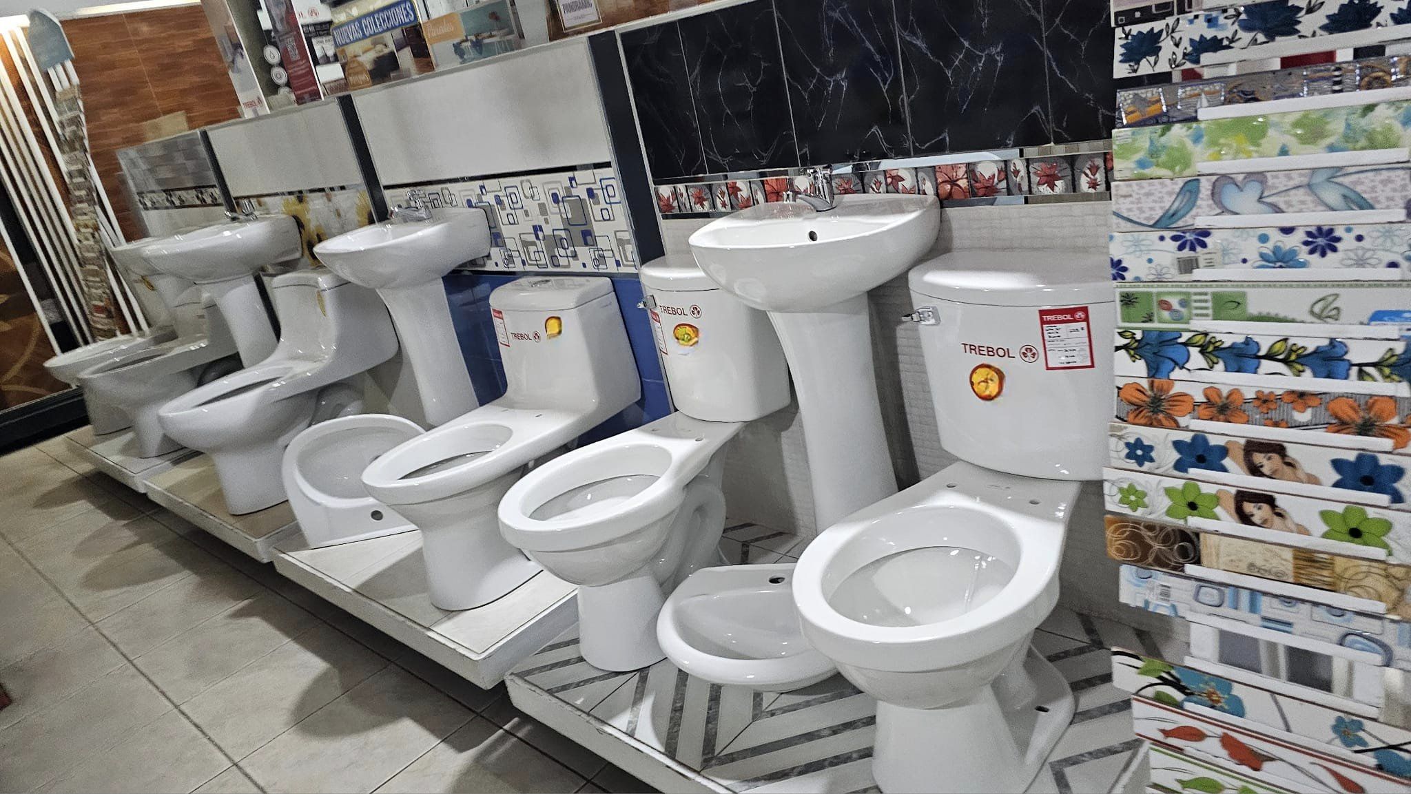 Inodoros y duchas