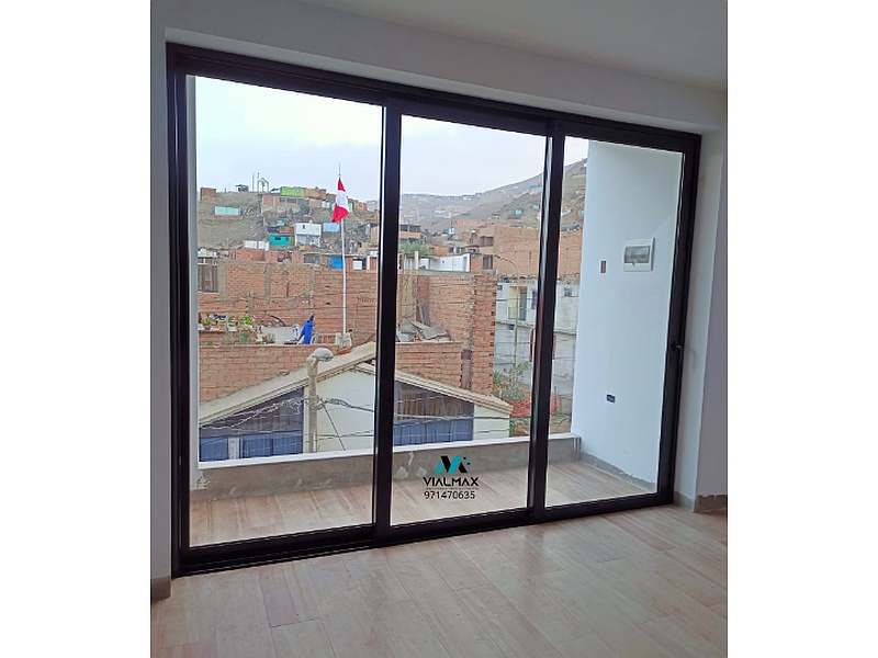 Ventanas Negras Perú