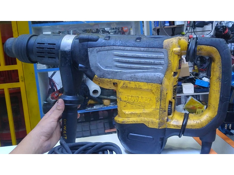 Martillo Dewalt SDS Max D25773 1700W PERU