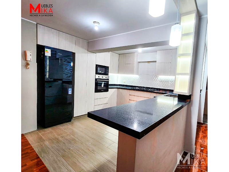 Mueble de Cocina Negro Blanco Perú