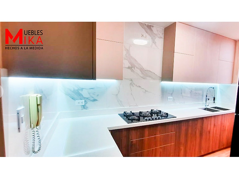 Mueble de Cocina Caoba Blanca Perú