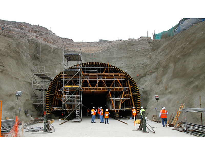 Construcción de túneles Perú
