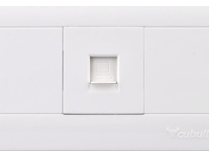 Tomacorriente ethernet Per