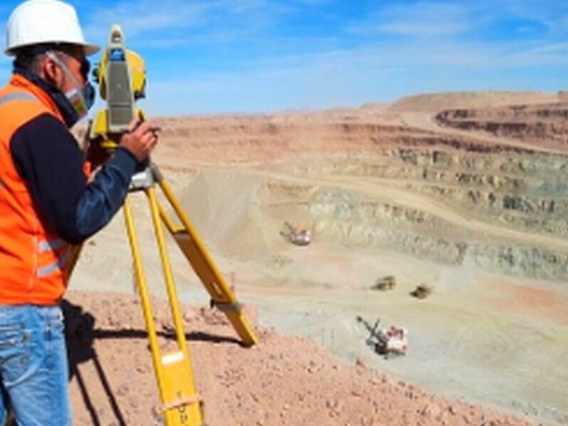 LEVANTAMIENTO TOPOGRÁFICO PERÚ