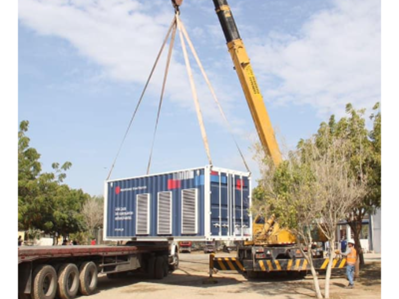 Alquiler de gruas telescopicas 200 tns Peru 