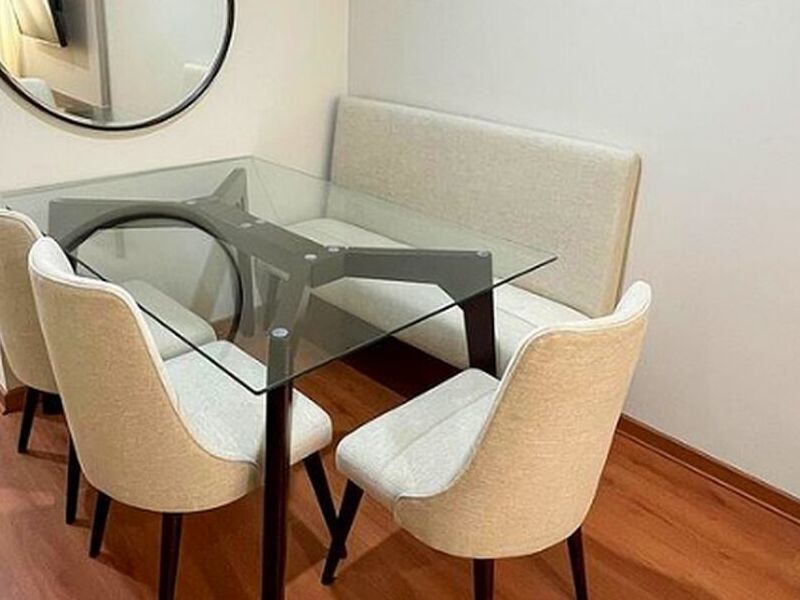  Mesa de comedor de vidrio Perú