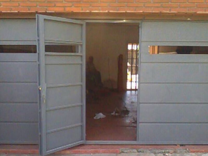 Puertas de garaje metálicas