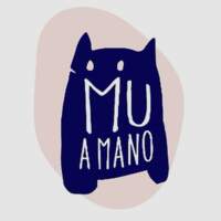 MU A MANO