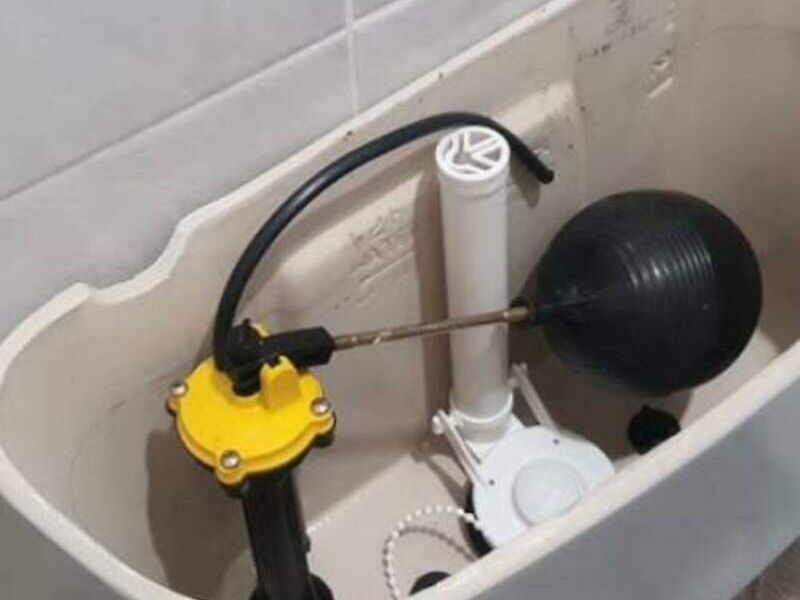 Cambio accesorios tanque inodoro Perú