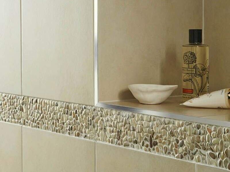 Perfil decorativo de ducha en Chorrillos