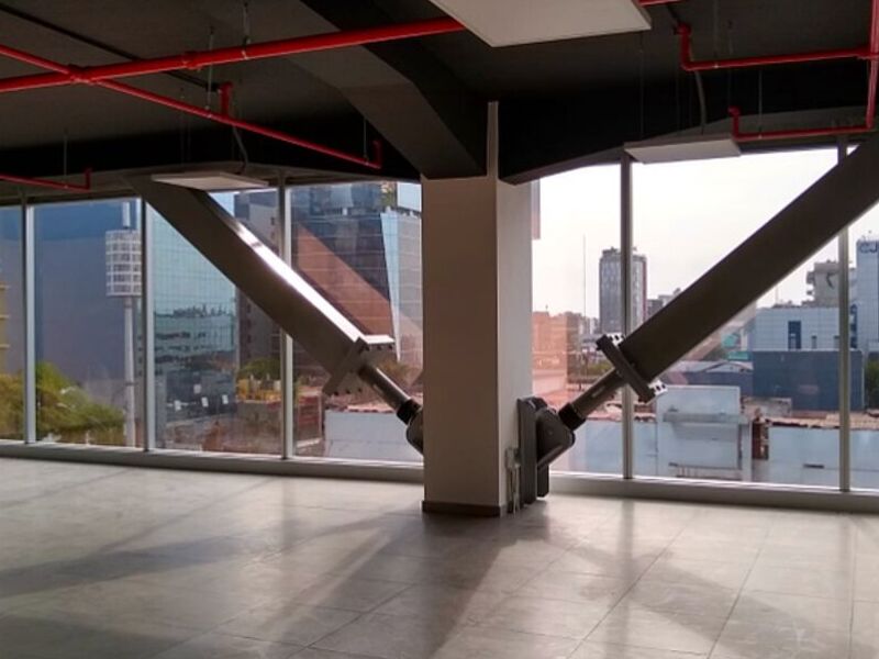Inmobiliaria con vista a la ciudad Peru