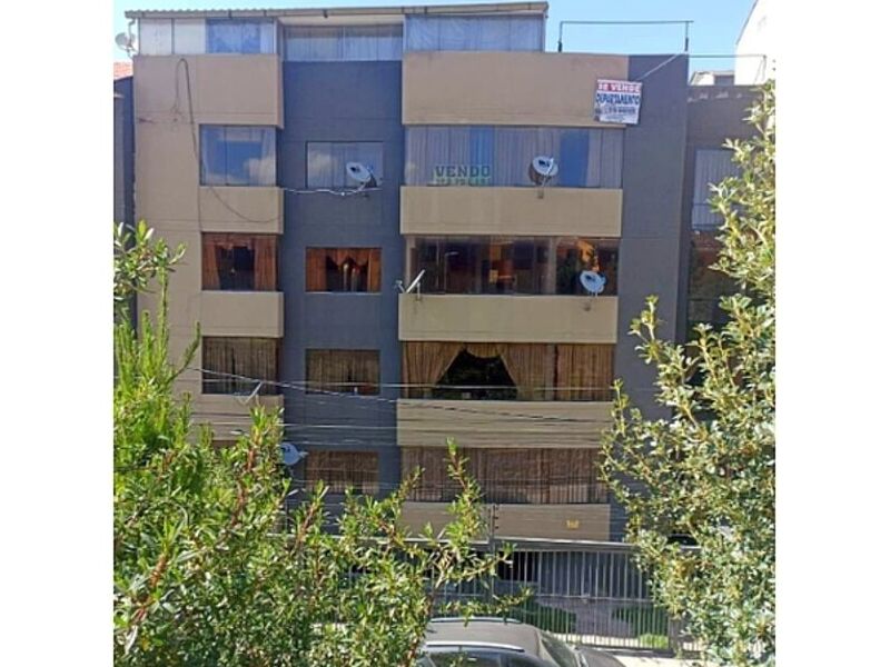 Edificio en Huancara Peru