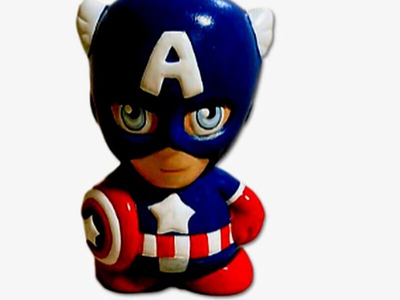 Adorno ceramica capitan america Perú