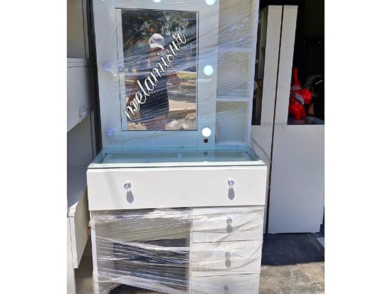mueble tocador con cajones Ica