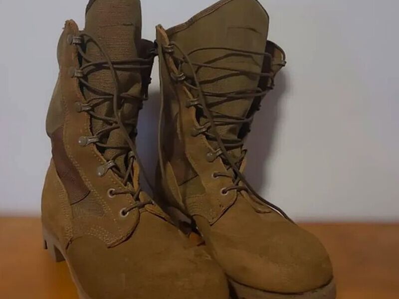 Botas militares color camello talla 41